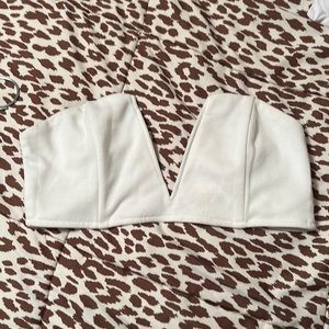 CUTE V “TOBI” crop